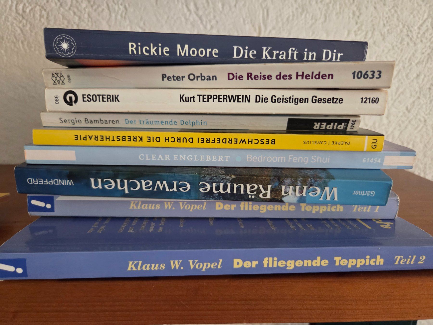 Libri: 1 Kiste voller toller Bücher ab 1.- – Usato da Corgémont venduto da Nadja1000 1