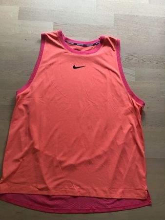 Nike Court Tanktop Dri-Fit Grösse XXL neuwertig 