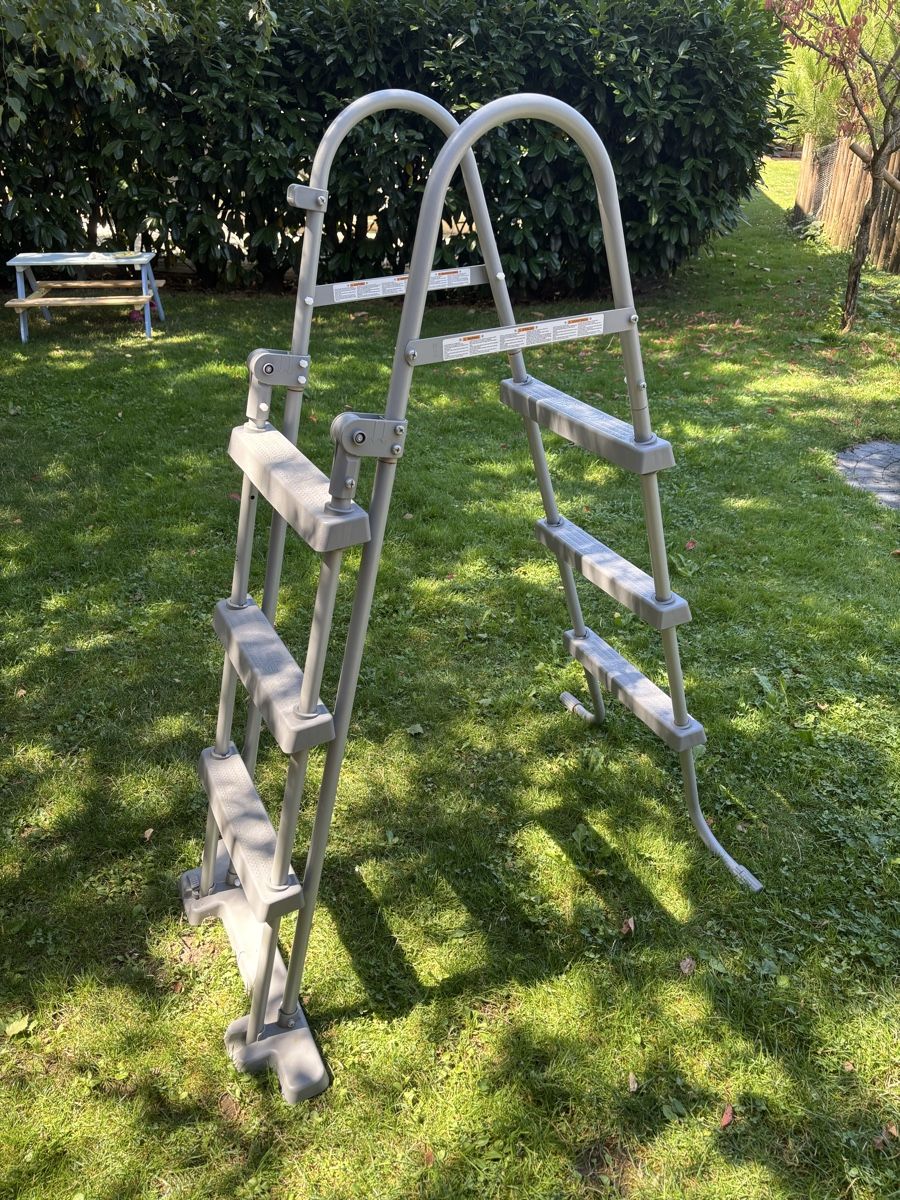 Bestway Leitern: Bestway Poolleiter gebraucht – Defekt aus Etzelkofen von R0DRIGUES 4