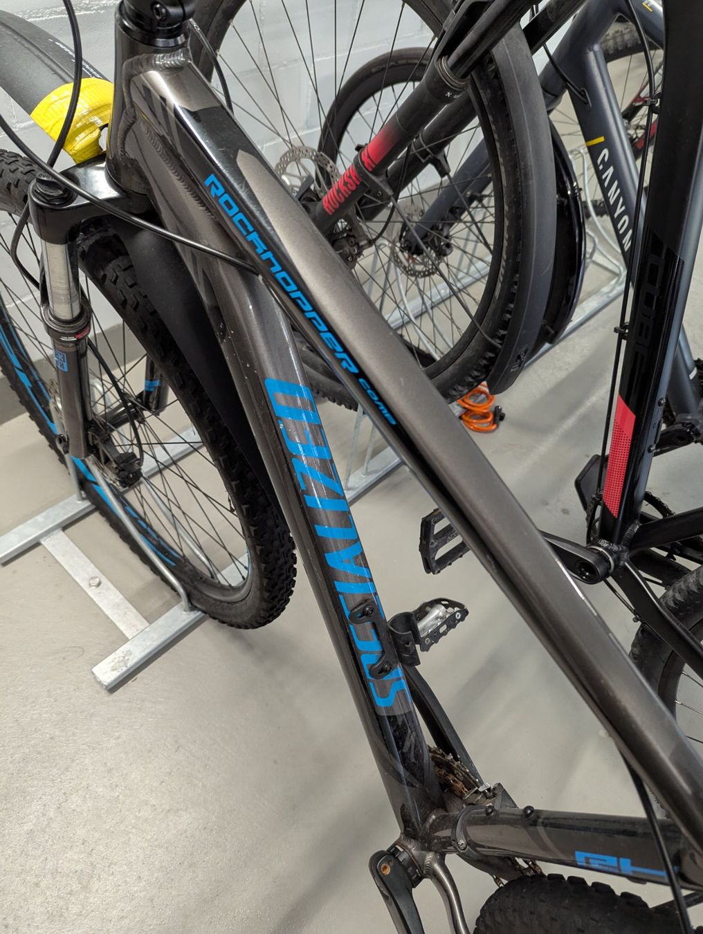 Specialized Velos: Specialized Rockhopper Comp 29 – Solides MTB mit Potential – Gebraucht aus Schwyz von  2