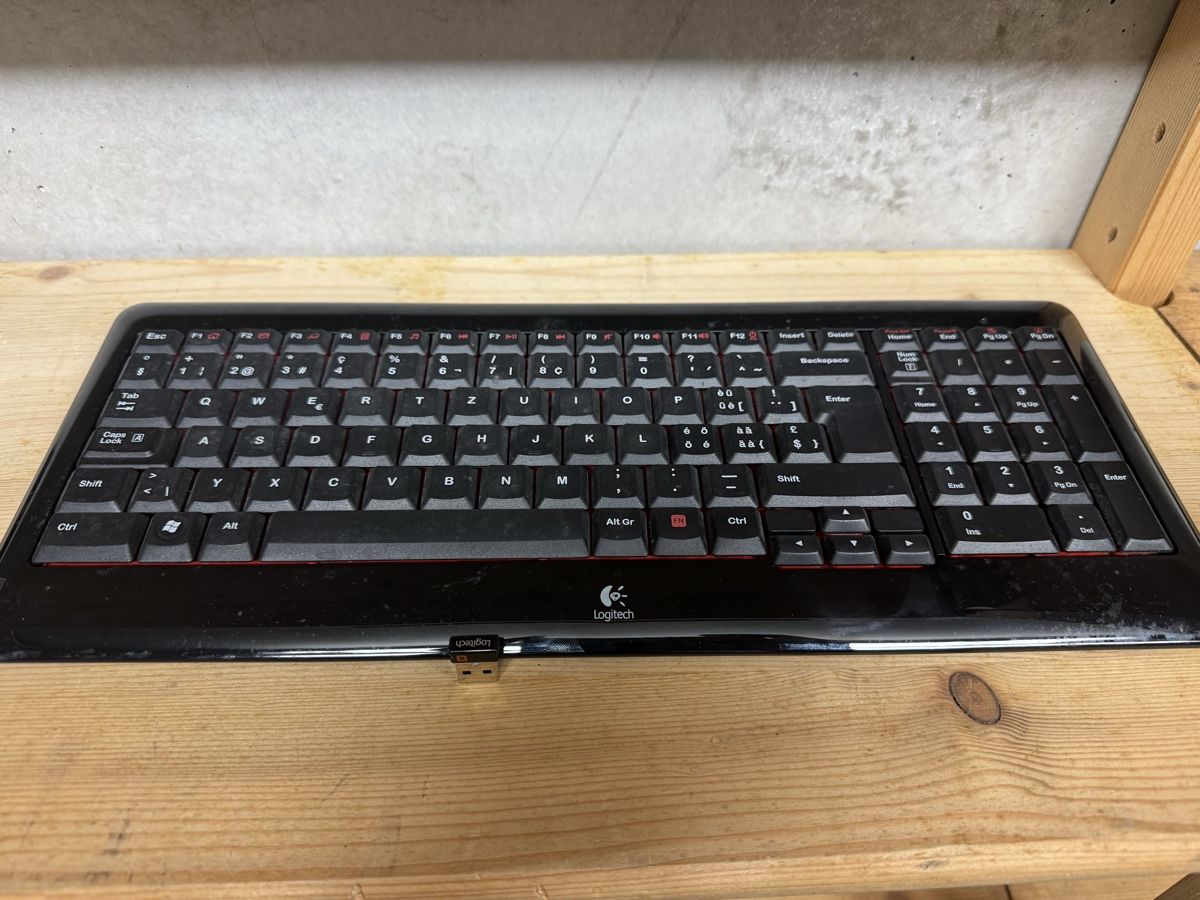 Logitech Tastiere: Clavier Logitech K340 sans fil – Usato da Forel (Lavaux) venduto da Hydro289