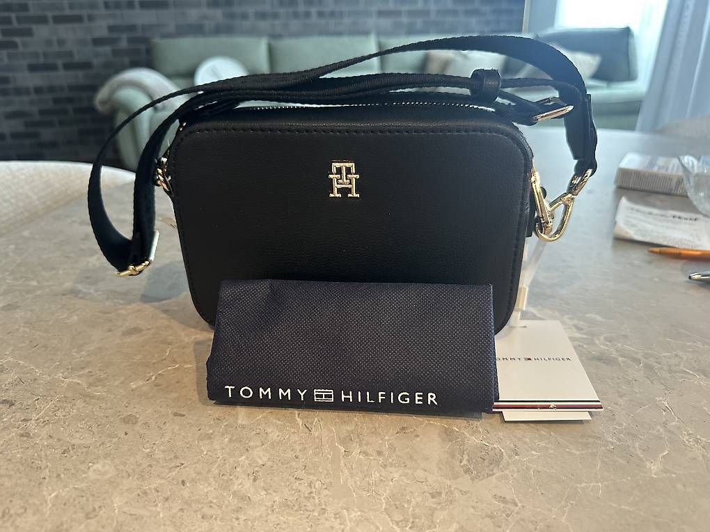 Borse da donna: Tommy Hilfiger Tasche – Usato da Winterthur venduto da val_lx8d