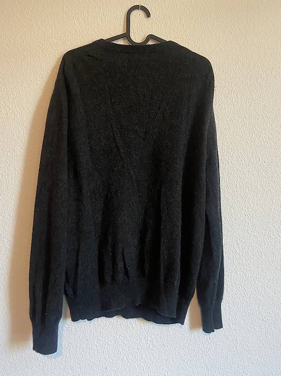 Maglioni & Felpe: Dunkelgrauer strokesman cashmere Pullover – Usato da Basel venduto da lafleur2663 1