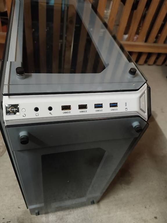 Thermaltake Custodie: Thermaltake Gaming tower 71Tg Snow Edition – Usato da Dulliken venduto da jev_v2cz 3