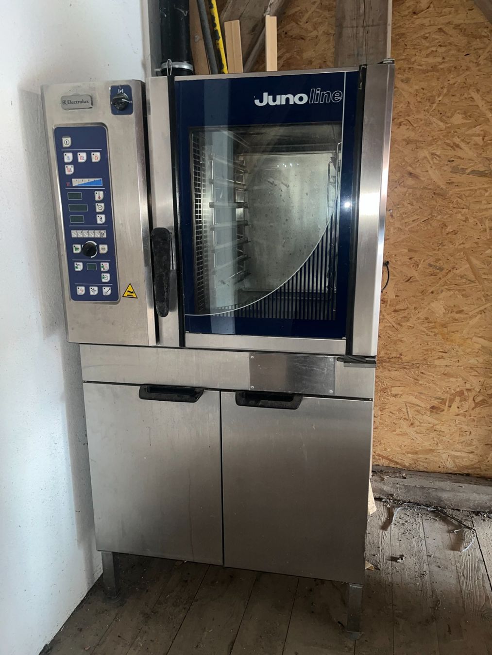 Electrolux Forni: Four Electrolux Juno Line professionnel Combi-steamer – Usato da Essertes venduto da Cape_au_Moine_1941