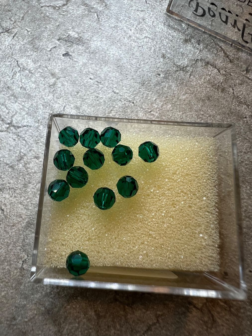 Perles (synthétiques): Swarovski Perlen 4mm – Neuf avec emballage d'origine à Stein AG par Anastasia_Asya 1