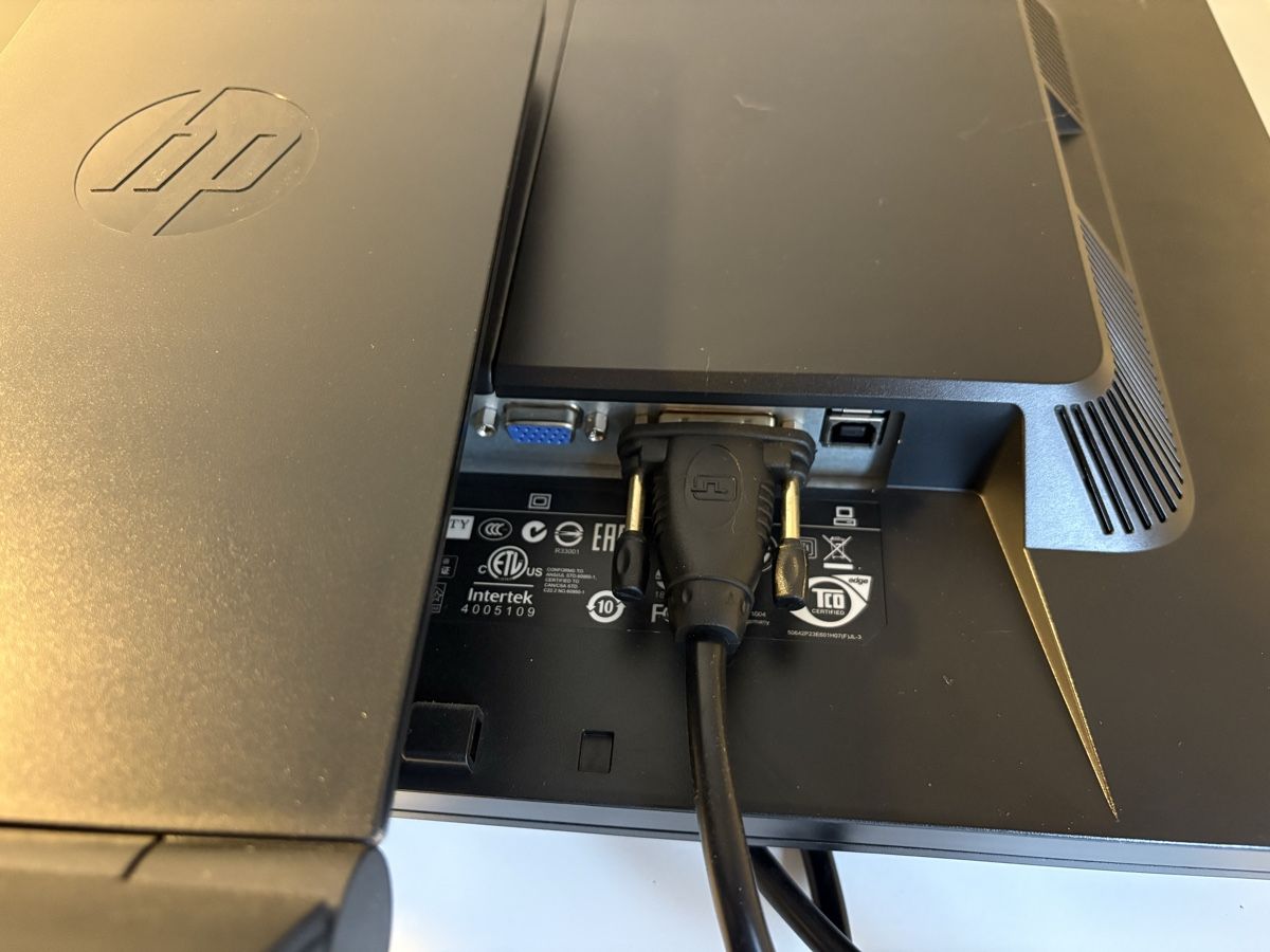Ecrans: Monitor HP EliteDisplay E231  – D'occasion à Bern par Janarotter