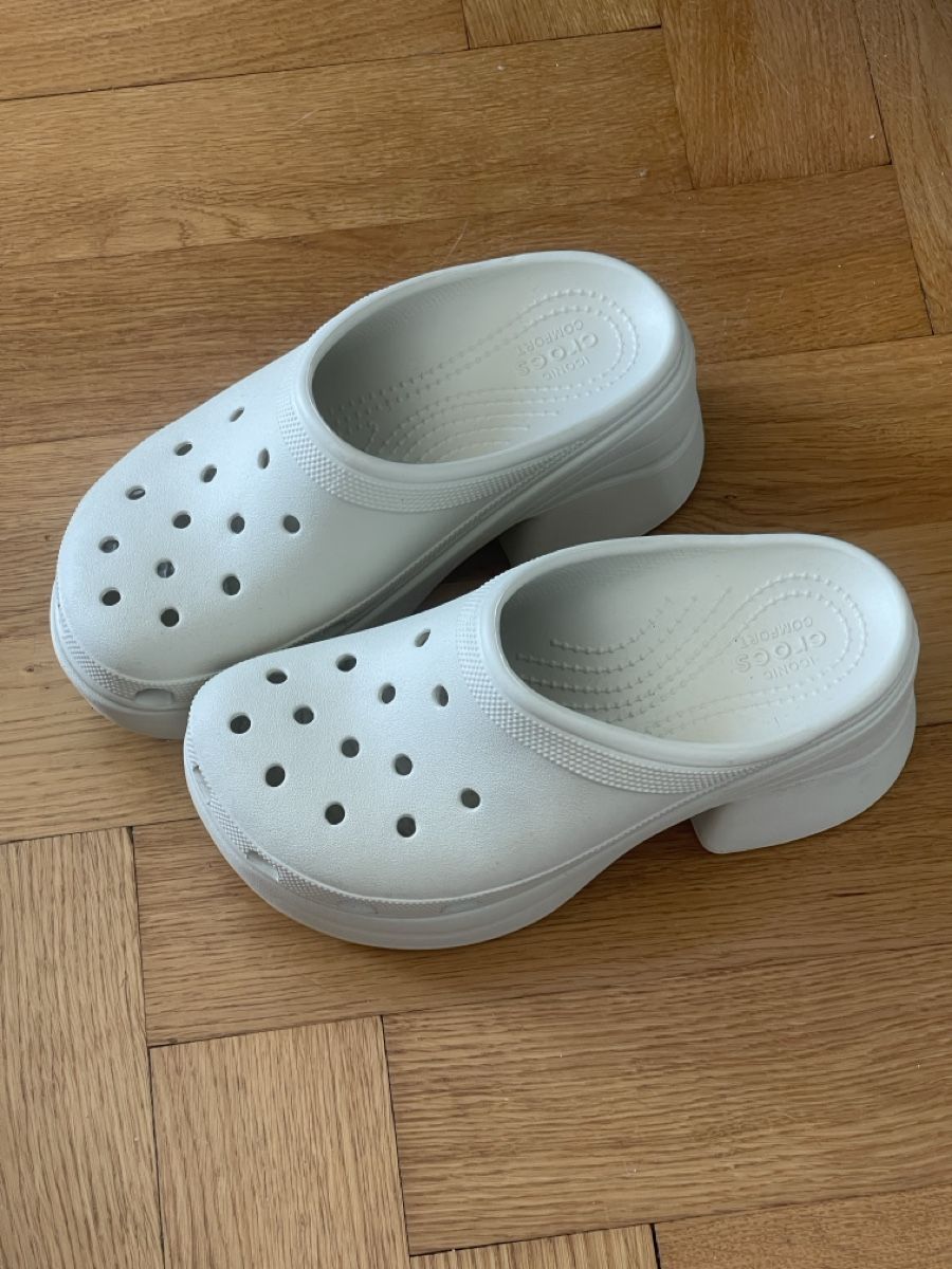 Crocs Scarpe da uomo: Crocs Siren taille 39 neuves – Nuovo (secondo la descrizione) da La Tour-de-Peilz venduto da Simone_ 1