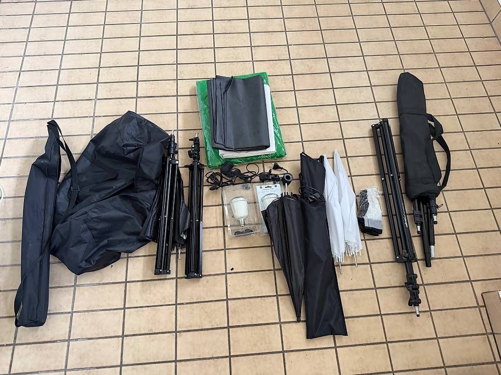 Flash: Fotostudiozubehör – Usato da Wohlen venduto da Strebeli