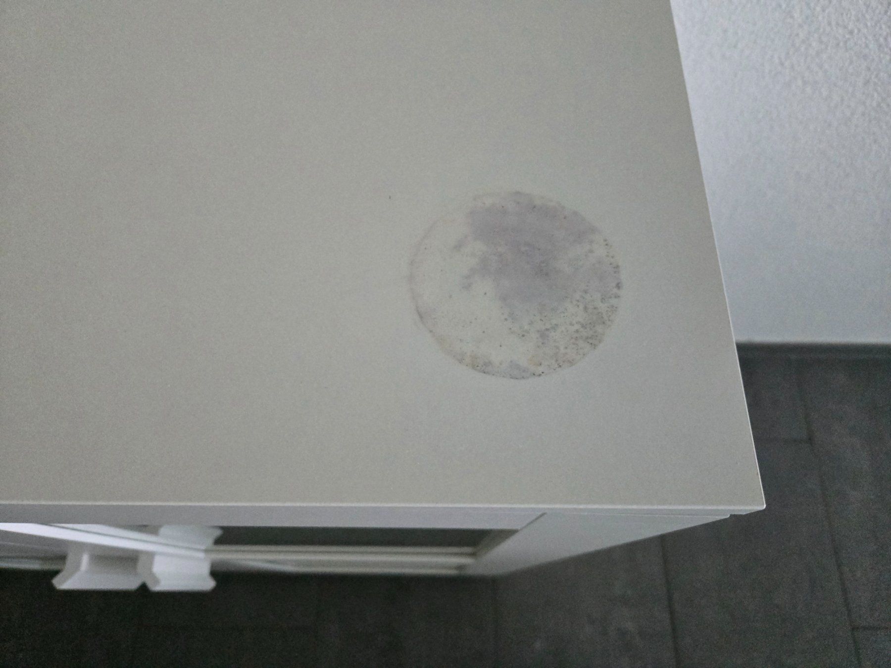 Ikea Vetrine: Kleine Vitrine weiss – Usato da Buchs AG venduto da fischbach99 1