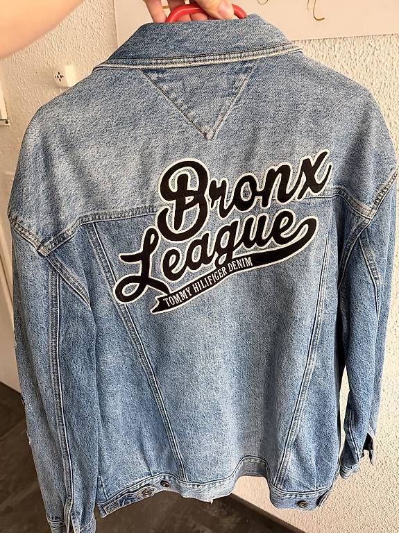 Tommy Hilfiger Jacken: Tommy Hilfiger Denim Jacke Gr. M – Gebraucht aus Baar von byt_6pt2 2