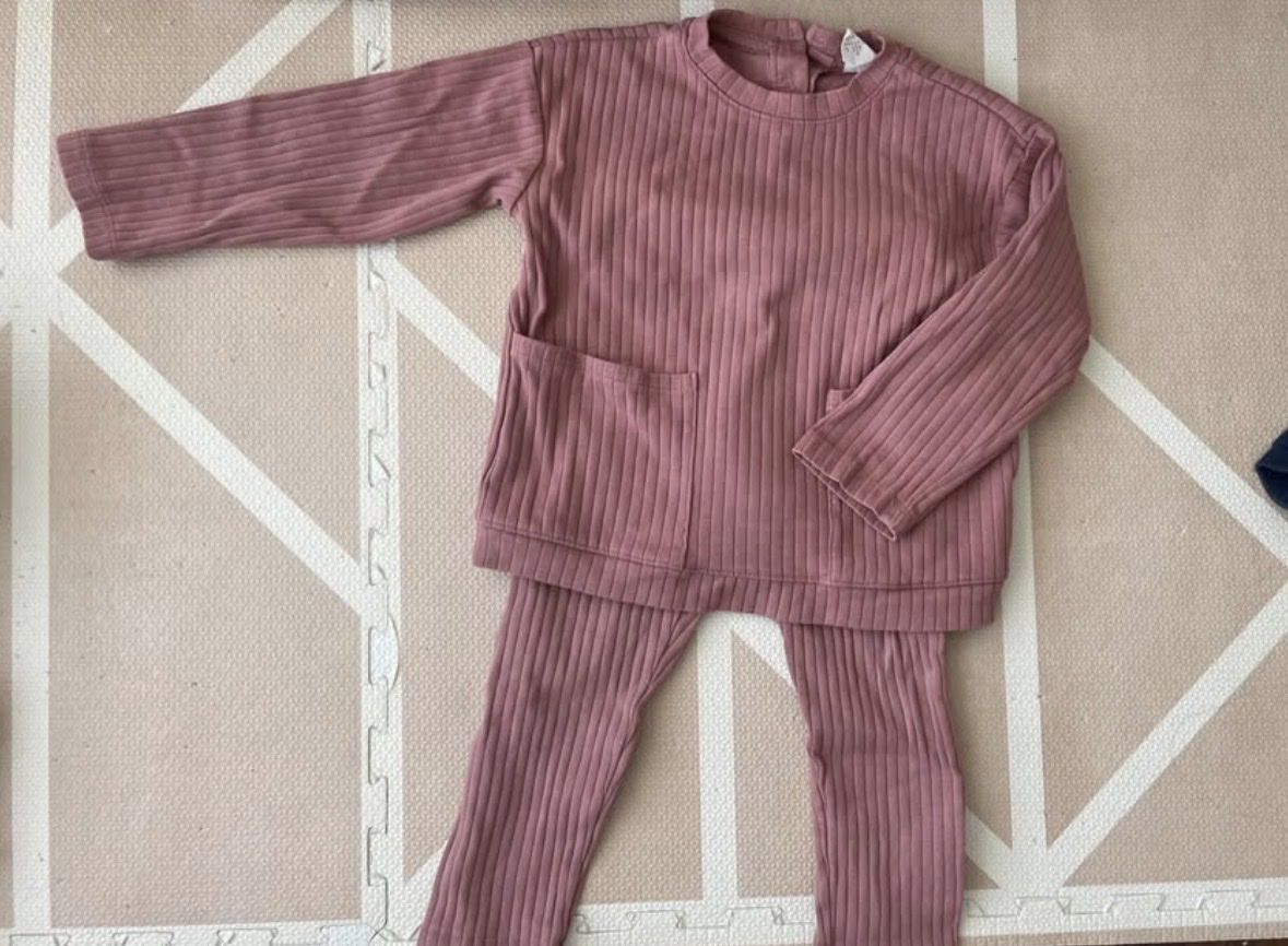 H&M Lotti & Set di vestiti: Set H&M Grösse 98 gerippt – Nuovo (secondo la descrizione) da Lachen SZ venduto da Lina1989