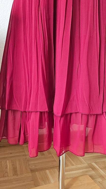 Vestiti: Rotes Kleid mit Blumenapplikationen – Usato da Sursee venduto da nei_7klk 4