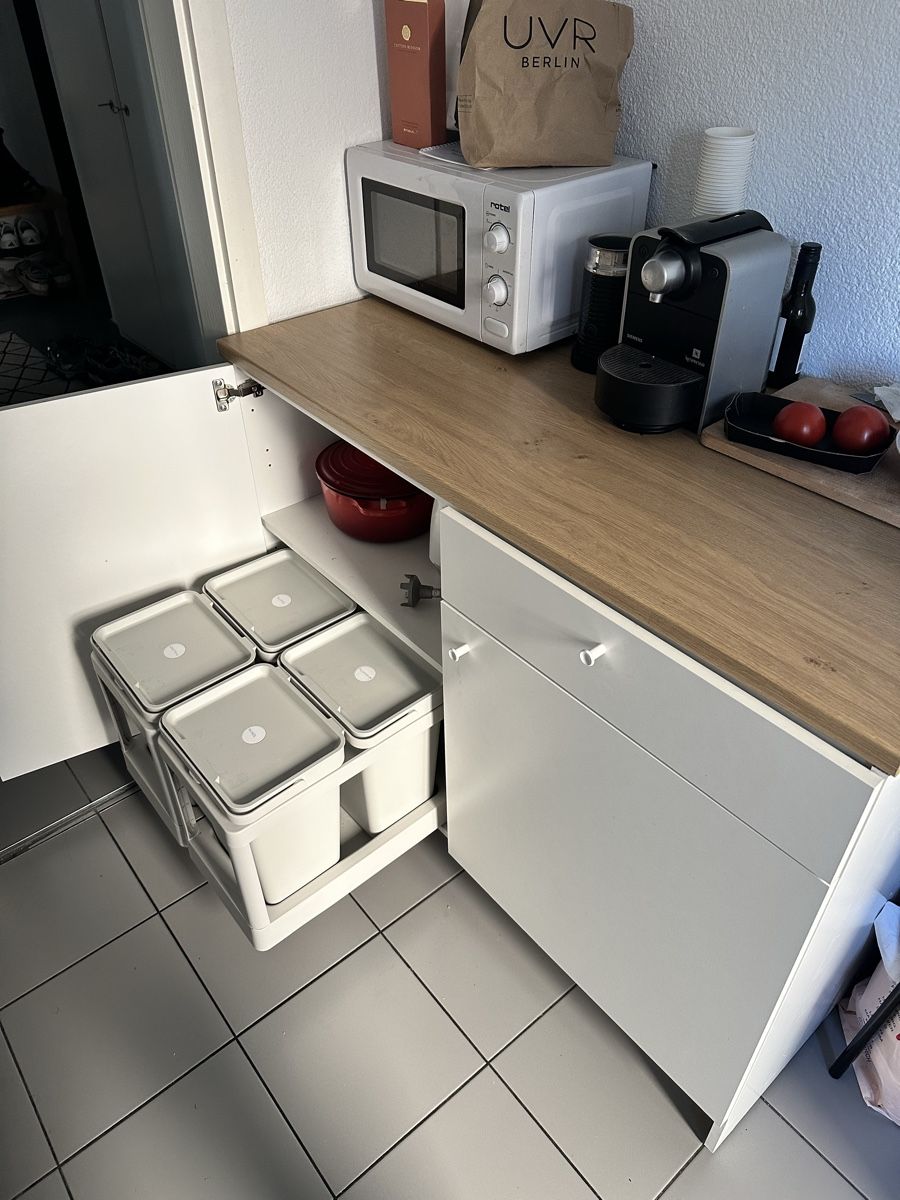 Armadi: Küchenschrank mit Abfalltrennsystem – Nuovo (secondo la descrizione) da Zürich venduto da Raphael269 1