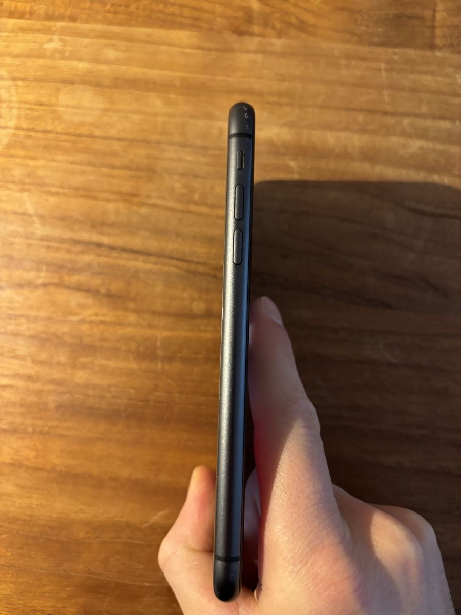Apple Handys / Smartphones: Apple iPhone 11 128GB Schwarz - Akku 86% – Gebraucht aus Zürich von leo_6qmw 4