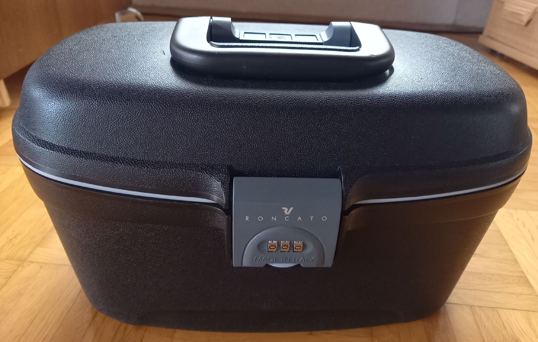 Custodie per cosmetici: Trousse de beauté coque dure Roncato – Nuovo (secondo la descrizione) da Tramelan venduto da Belleza82