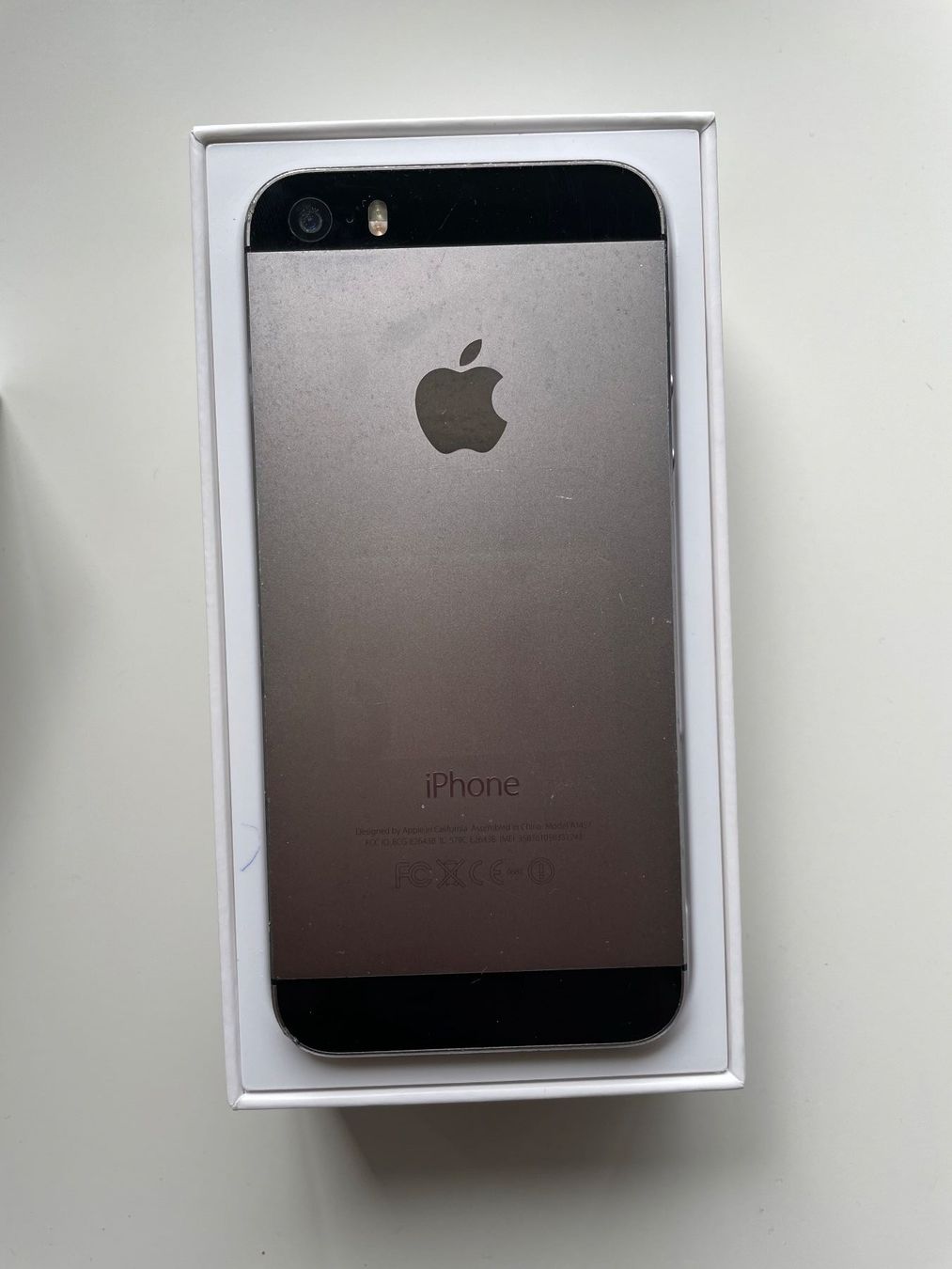 Apple Telefoni cellulari / Smartphones: iPhone 5S, top Zustand – Usato da Reichenburg venduto da Kfnharp1 1