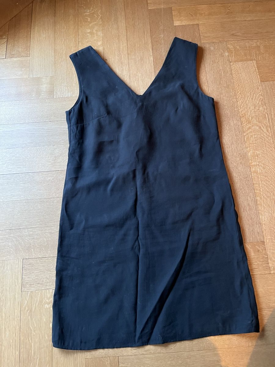 Mango Vestiti: Kleid XS Mango schwarz Viskose – Usato da Basel venduto da blumenkimd