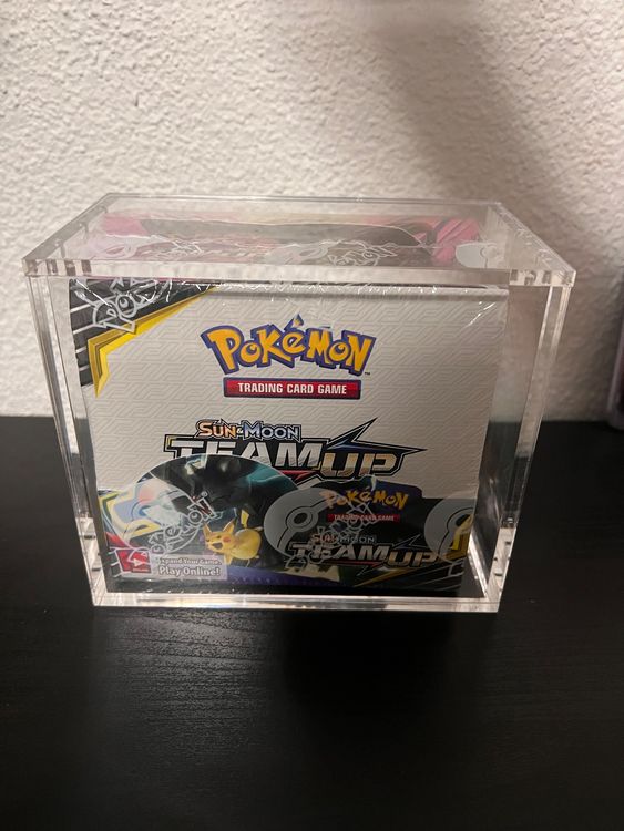 Team Up Booster Box (Englisch) - Neu und OVP + Acryl Box (Neu und ...
