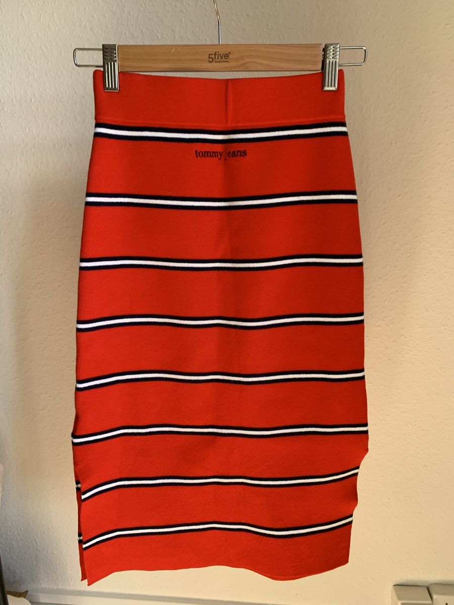 Tommy Hilfiger Gonne: Jupe rouge à rayures tommy jeans – Nuovo (secondo la descrizione) da Genève venduto da rez_c6c6 1