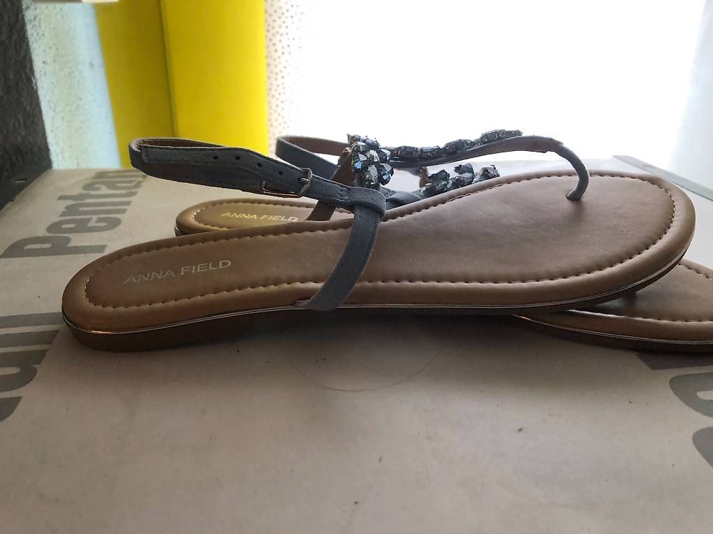 Scarpe da donna: Damensandale  Gr. 44 Neu – Usato da Biberist venduto da LASCHINDELEGI 2