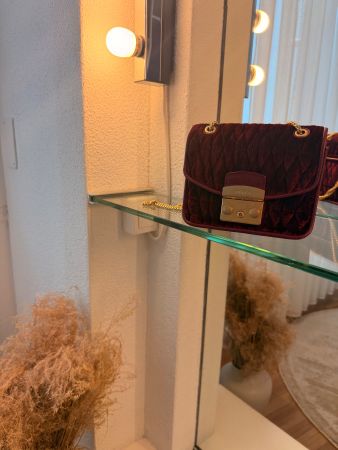 Kleine Furla Samttasche