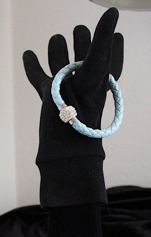 Bracciali & Braccialetti: Armband ev.Leder mit Magnet Verschluss- Strassstein Element – Usato da Locarno venduto da madame-tus-sauds