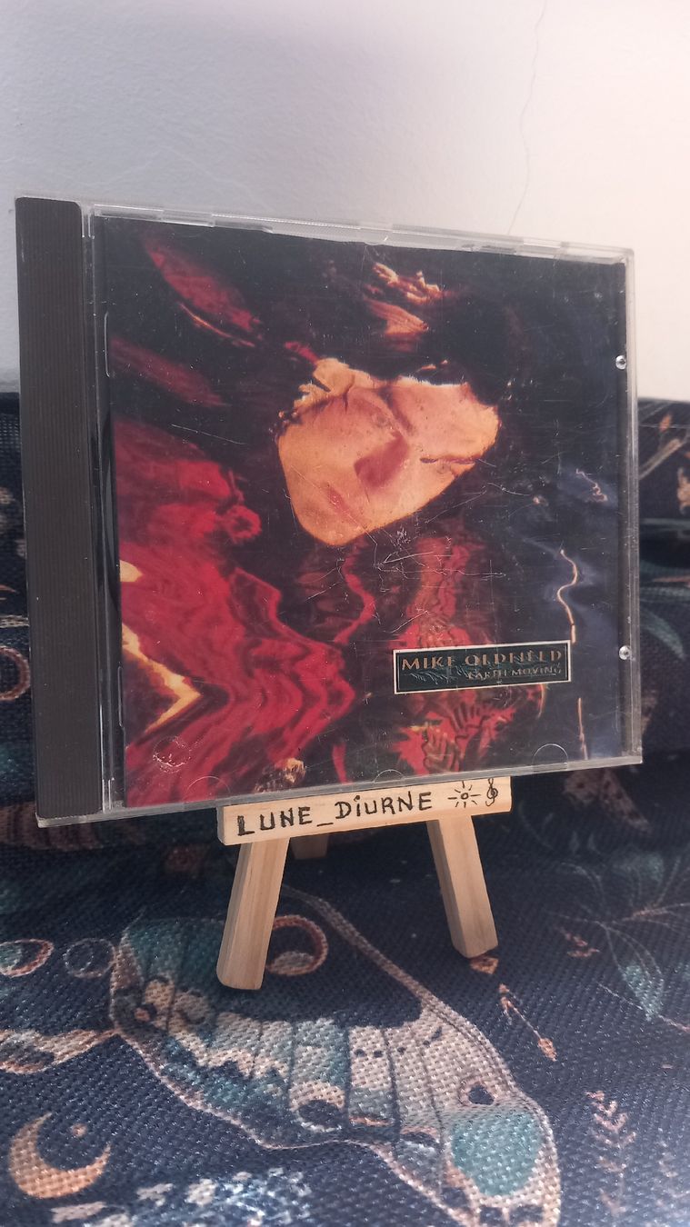 CDs: CD Mike Oldfield Earth Moving 1989 – Gebraucht aus Salavaux von Lune_Diurne
