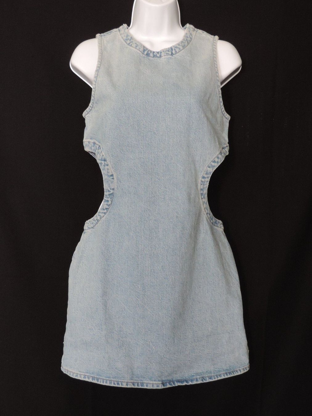 Pull&Bear Vestiti: robe jeans bleue claire échancré hanche – Usato da Genève venduto da Axelle333 2