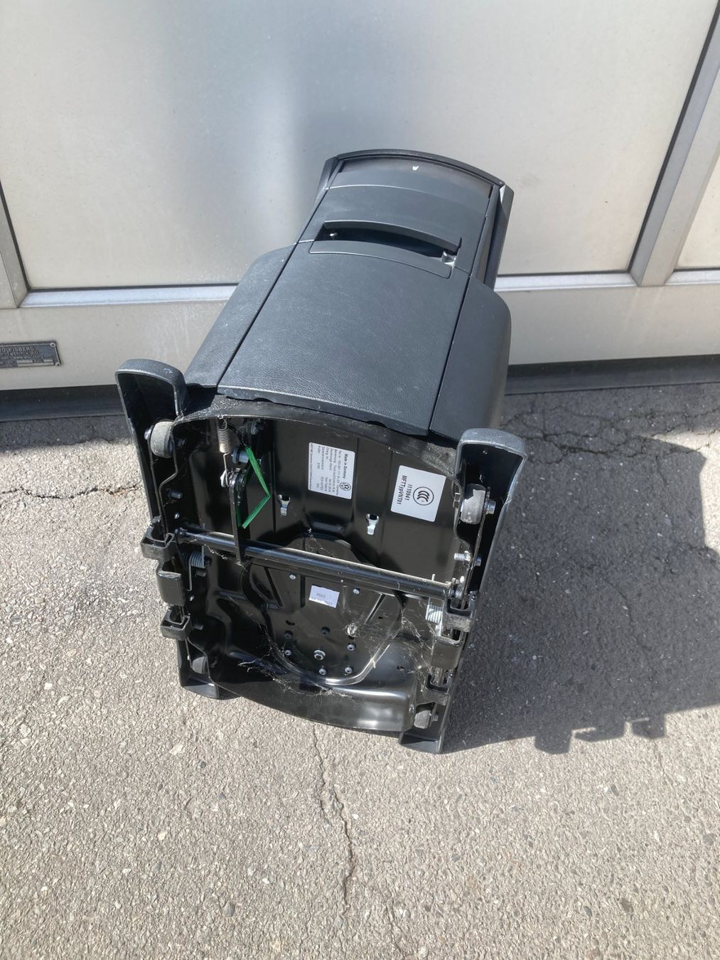 Volkswagen Tutti i ricambio: VW T6 Multivan Tisch Höhenverstellbar – Usato da Cham venduto da Cham6332 4