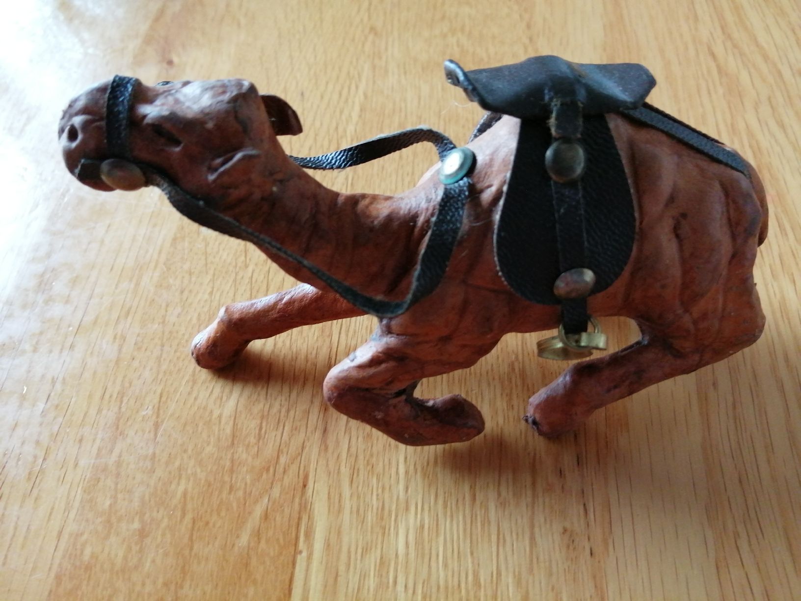Statuette: Kamel Figur Krippenfigur mit Sattel. Sammlerstück!  – Nuovo (secondo la descrizione) da Honau venduto da holunder3 1