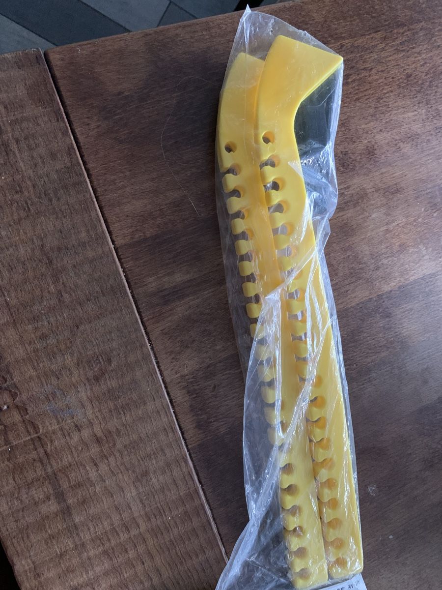 Protezioni & Imbottiture: Kufenschoner Eishockeyschuhe oder Schlittschuhe neu – Nuovo e nell'imballaggio originale da Waldenburg venduto da Nina2125