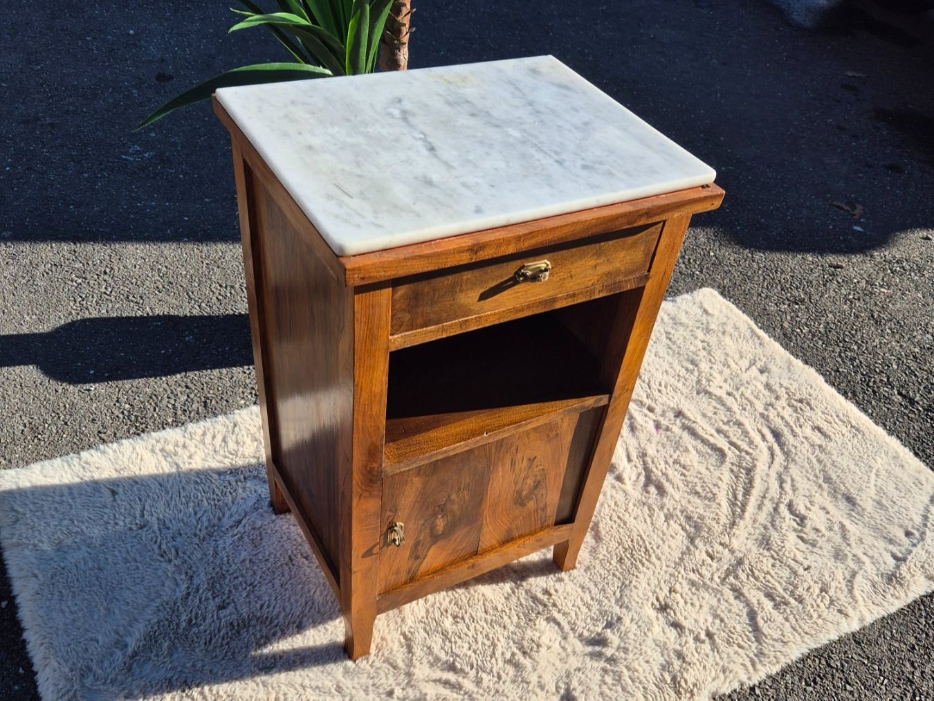 Nachttische: Table de nuit ancienne plateau en marbre – Gebraucht aus Fully von tameab 1