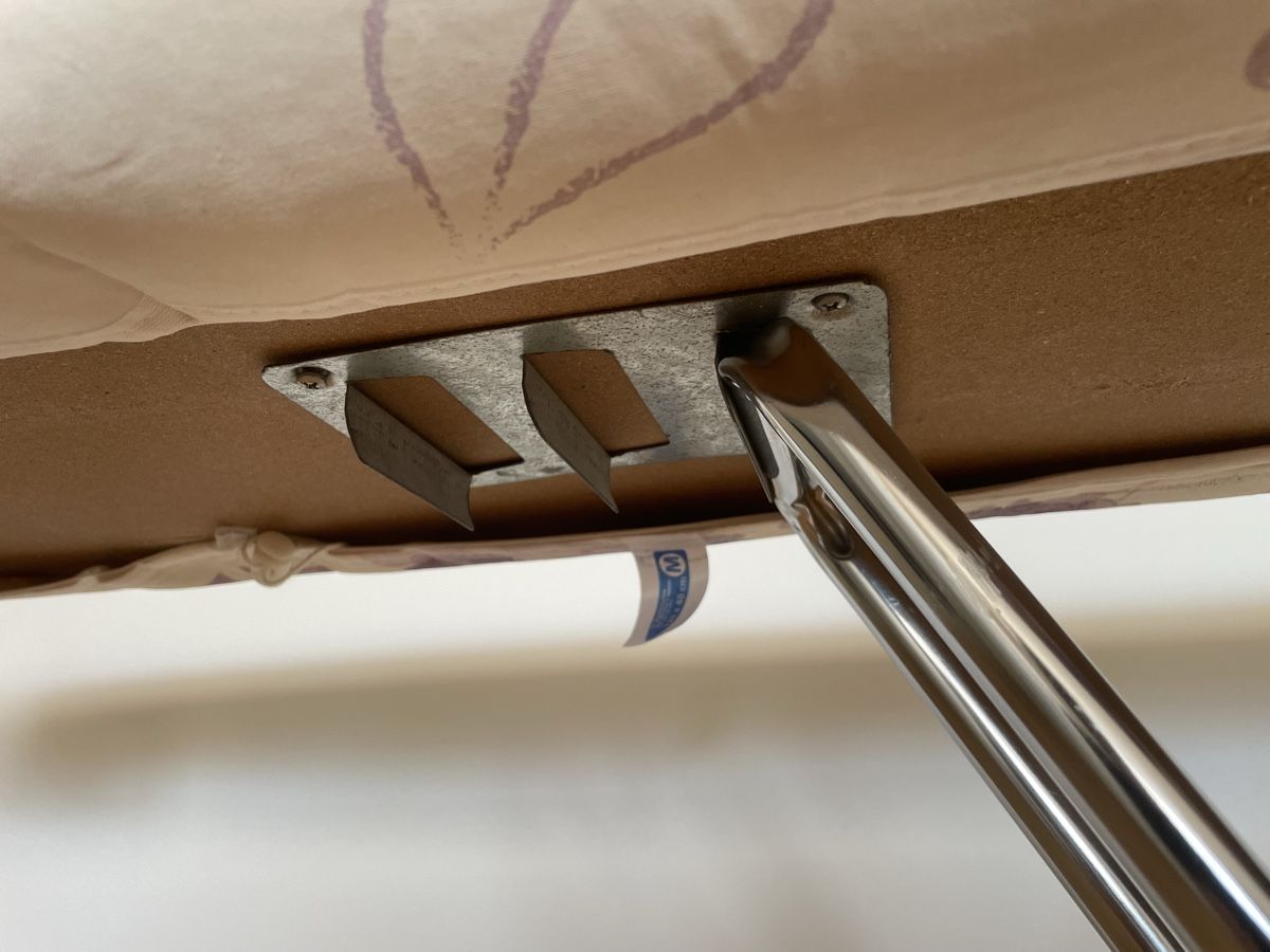 Bügelbretter: Bügelbrett – Gebraucht aus Thalwil von Andieg 4