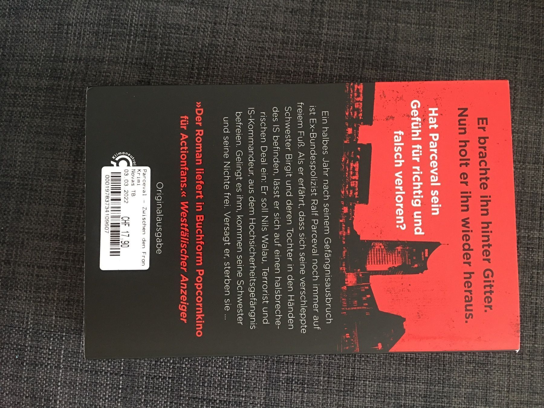 Libri: Buch: Zwischen den Fronten - Chris Landow – Usato da Worb venduto da vivia_ne 1