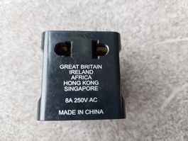 US -Adapter mit UK - Stecker
