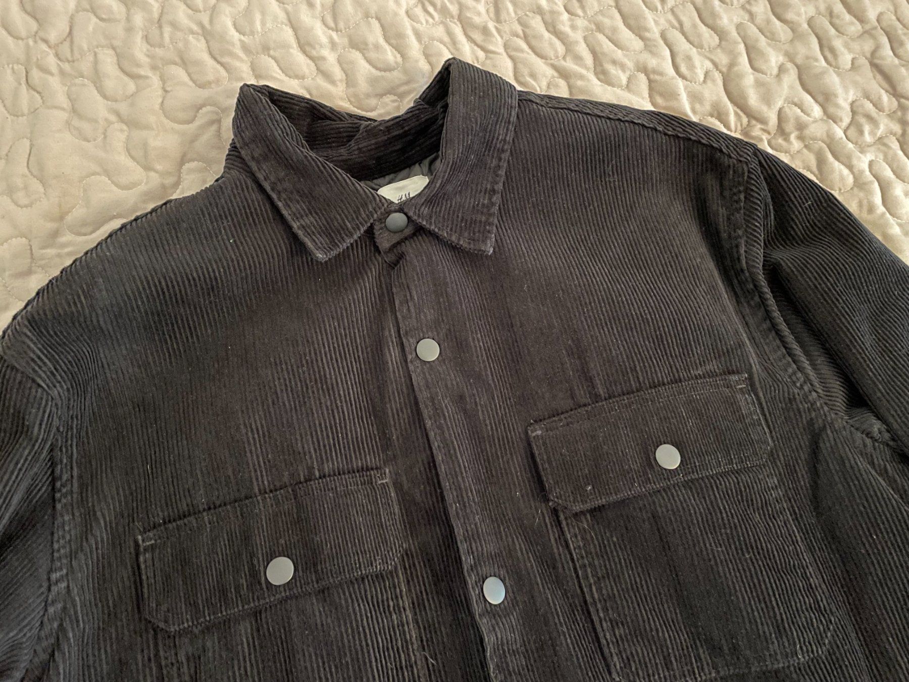 H&M Giacche: H&M - Black Corduroy Jacket – Usato da Chiasso venduto da Er_Mon 2