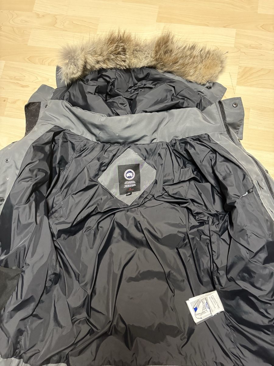 Canada Goose Giacche: Canada Goose Winterjacke  – Usato da Bülach venduto da Devin_H 2
