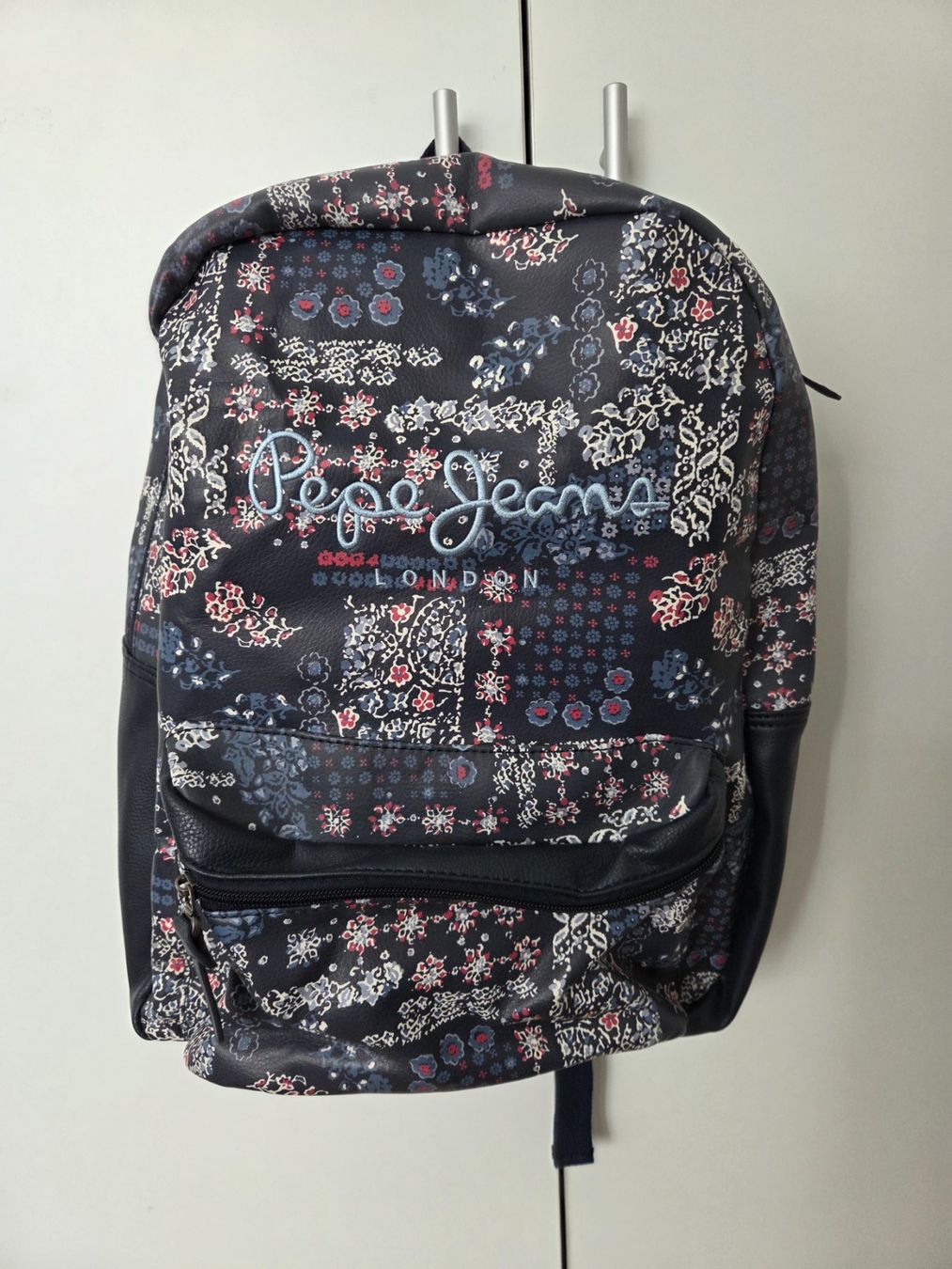 Pepe Jeans Zaini: Sac à dos Pepe Jeans - NEW – Nuovo (secondo la descrizione) da Carouge GE venduto da Gasco