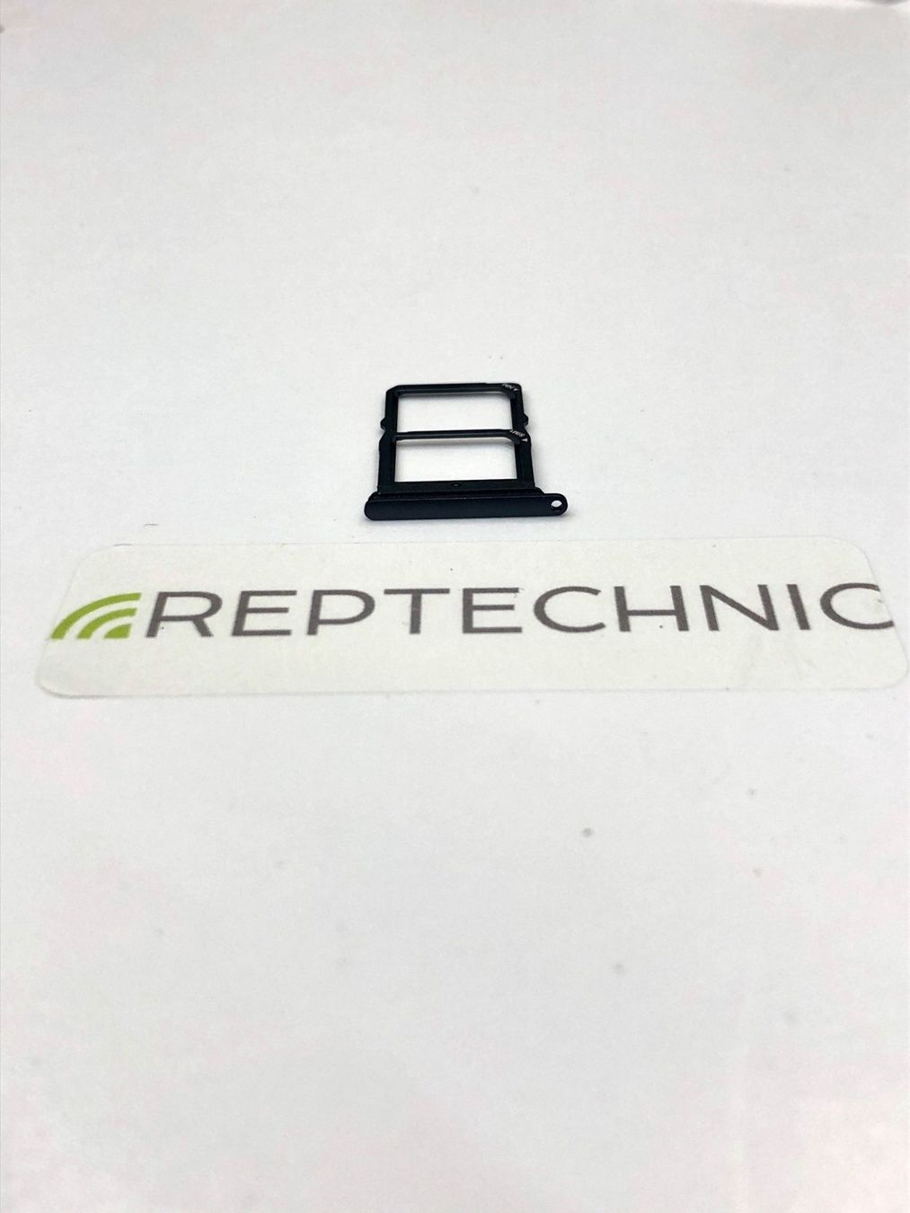 Huawei Telefoni cellulari / Smartphones: Huawei P30 SIM Card Tray – Nuovo e nell'imballaggio originale da bern venduto da reptechnic 1