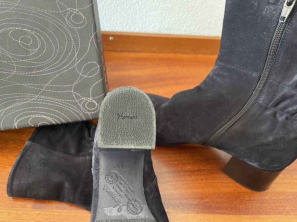 Scarpe da donna: Homers Stiefelette Gr. 38, dunkelblau,Wildleder – Usato da Buchs ZH venduto da wunderwelt74 2