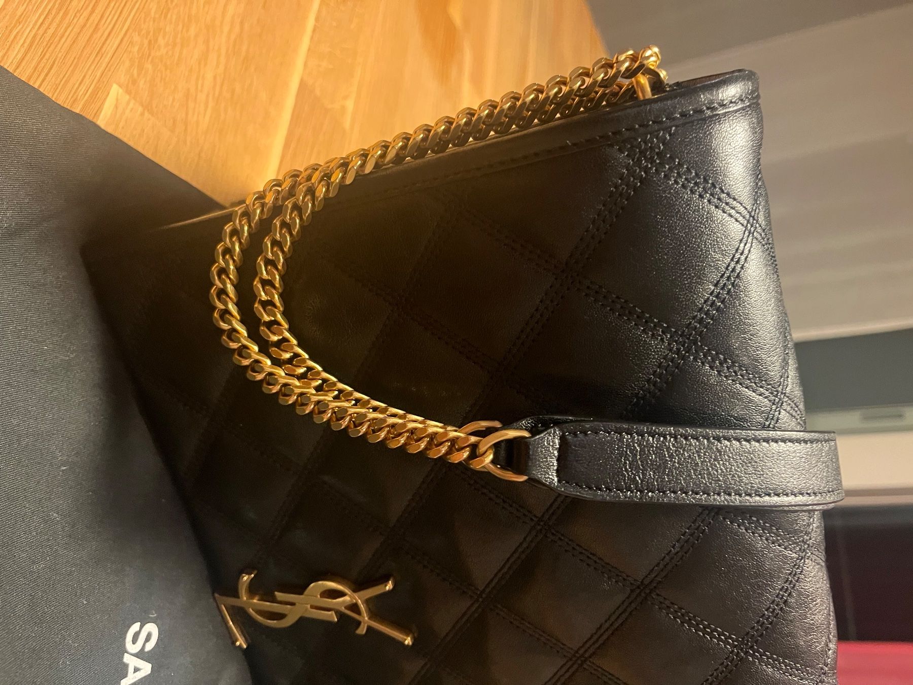 Saint Laurent Borse da donna: Yves Saint Laurent Becky – Nuovo (secondo la descrizione) da Uitikon Waldegg venduto da KingaP 1