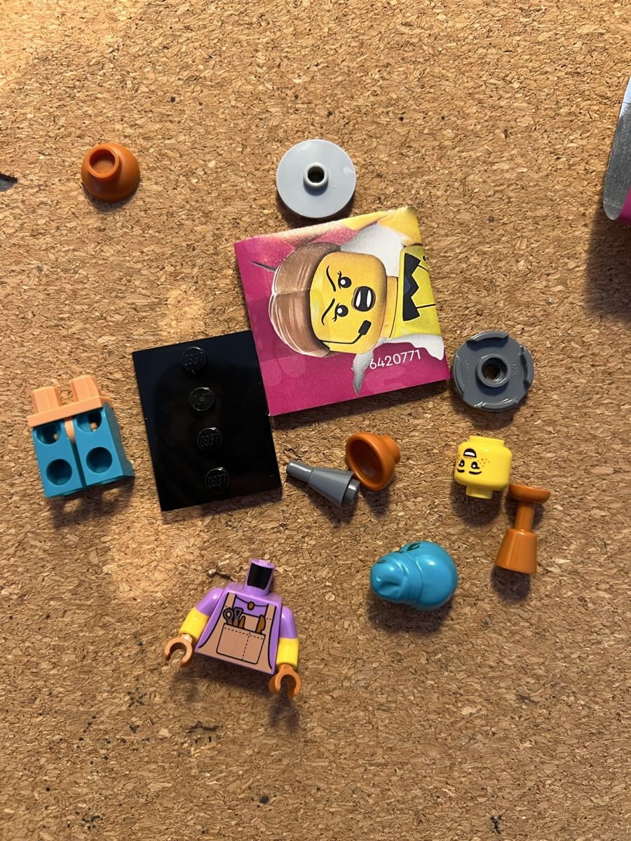 Lego Kit di costruzioni: Lego Minifigures serie 24 – Nuovo (secondo la descrizione) da Giubiasco venduto da Simone927lilla 1