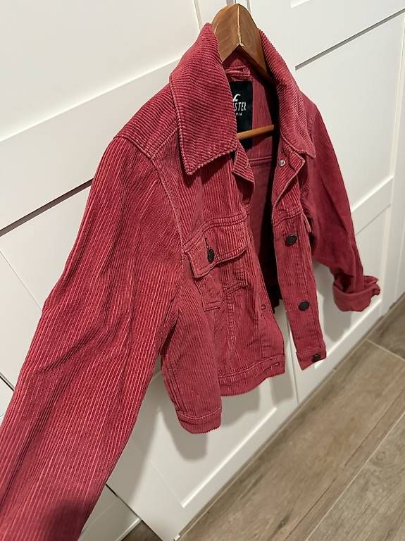 Hollister Giacche: Rote Cordjacke Hollister S – Usato da Lenzburg venduto da Chlinisimone 2