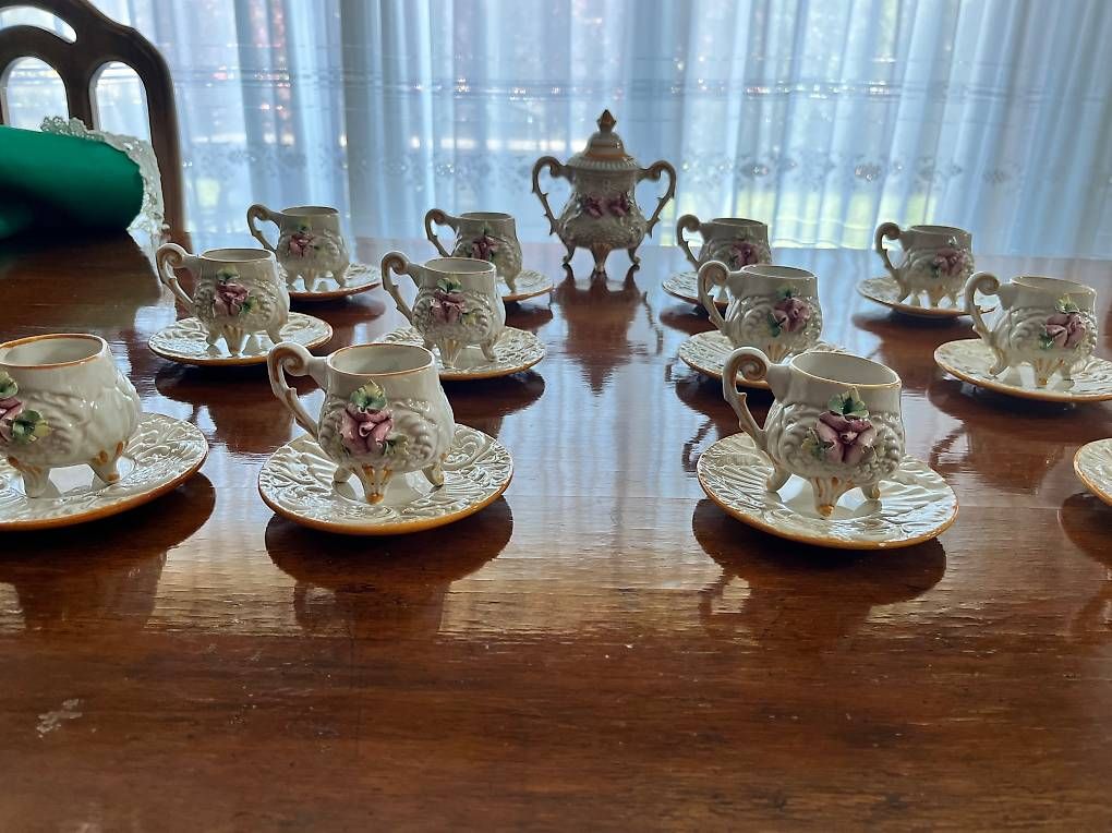 Tazze: Servizio caffè Capodimonte vintage  25 pezzi. – Usato da Breganzona venduto da Renzanton 3