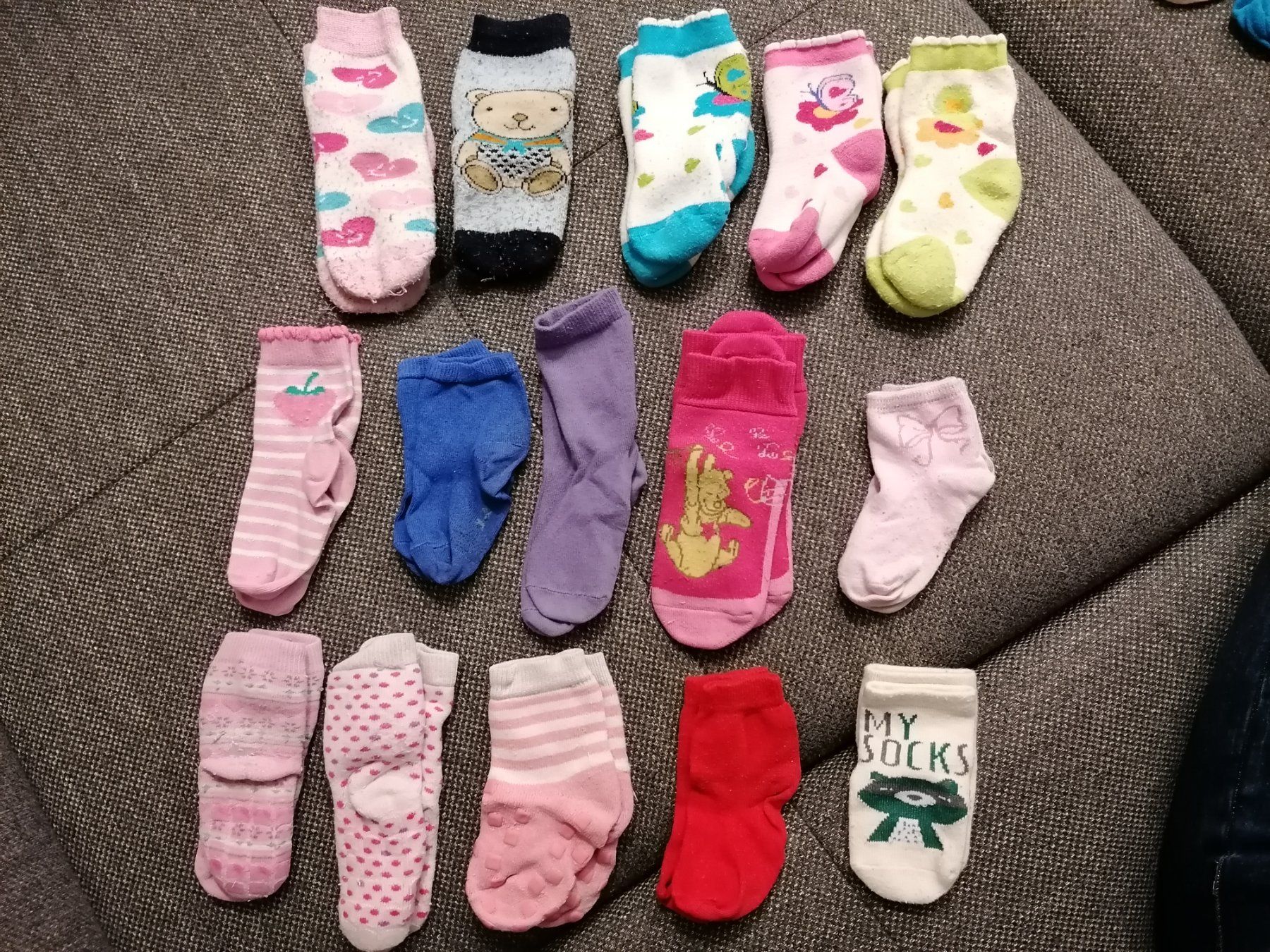 Socken für Kinder: Socken ca. Gr. 19 - 26 inkl. Stoppersocken – Gebraucht aus Büttikon AG von Amineah 1