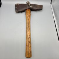 Altes Militärbeil