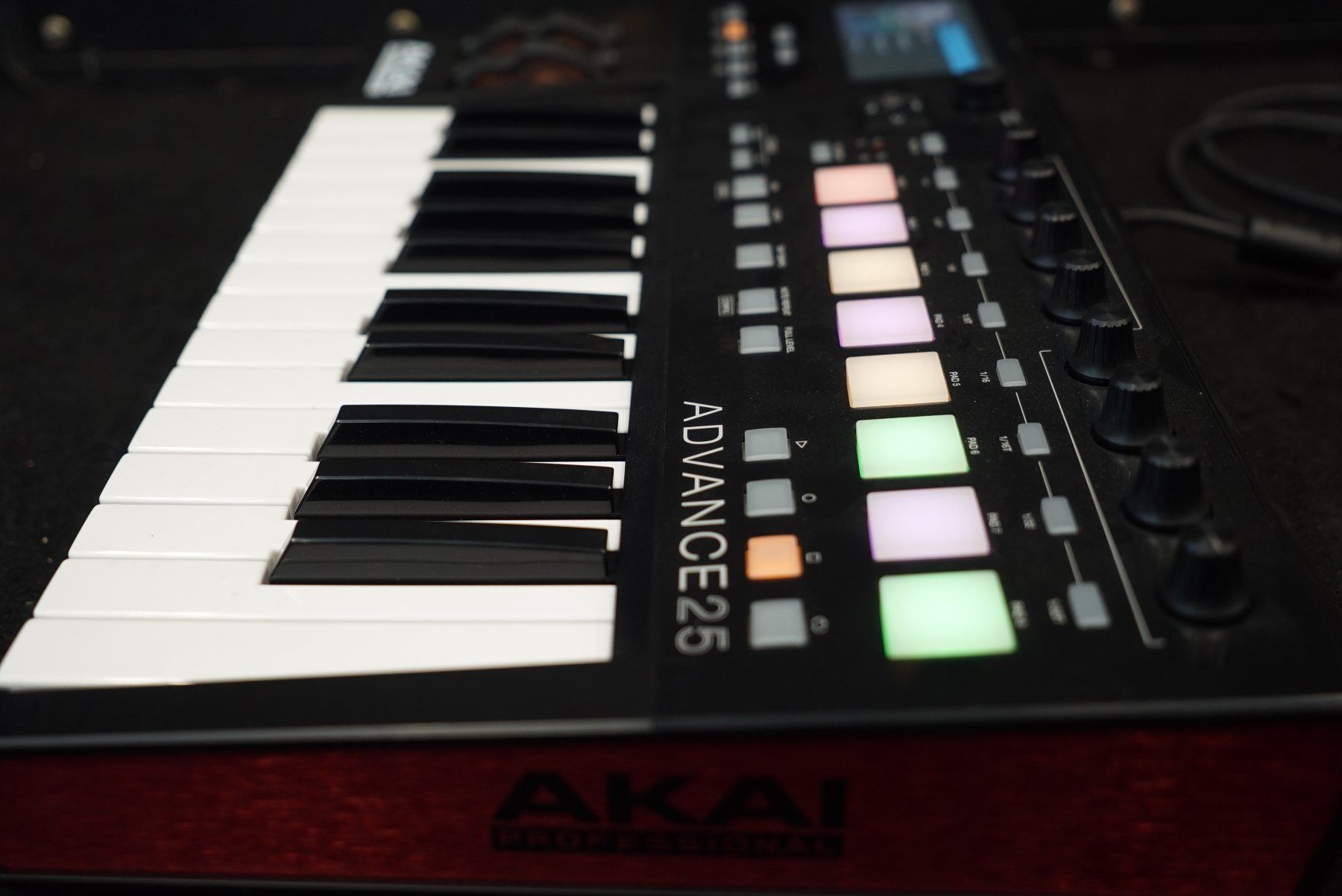 Akai Strumenti musicali: Akai Advance 25 Keyboard Controller – Usato da Ortschwaben venduto da Musictrade 4