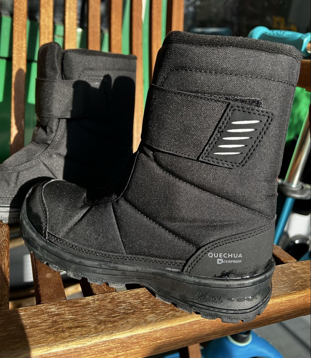 Decathlon Scarpe per ragazzi: Bottes de neige Quechua / taille 35 – Usato da Meyrin venduto da Bronx86 3