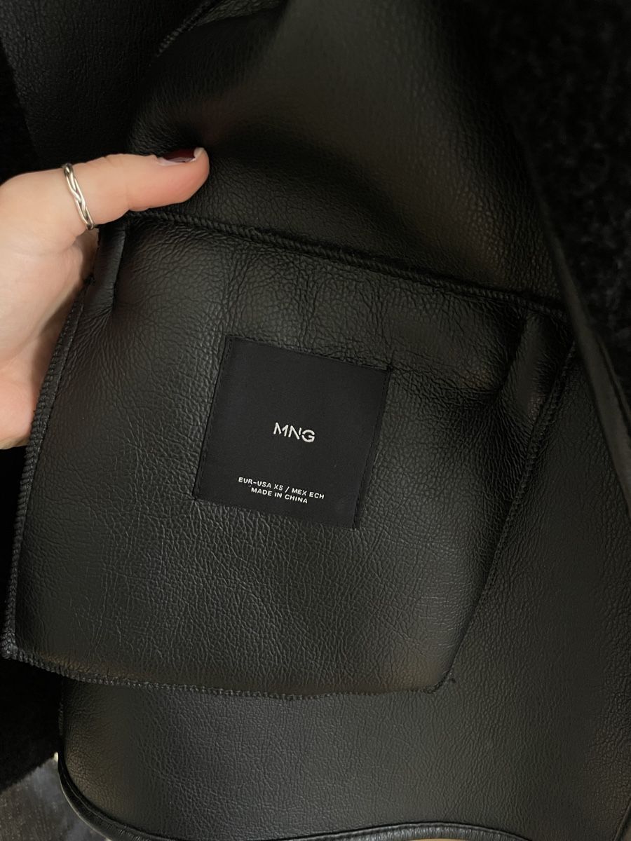 Mango Giacche: Mango black faux fur coat – Usato da Zürich venduto da Yeli79 2